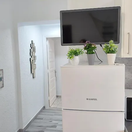 Blanca Apartment, Garden View 2 Bedrooms * 阿德耶