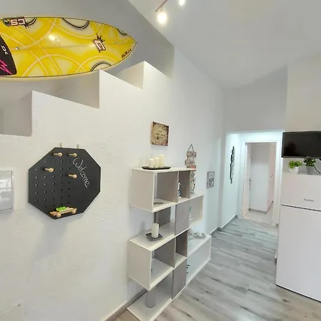 Blanca Apartment, Garden View 2 Bedrooms Dom wakacyjny