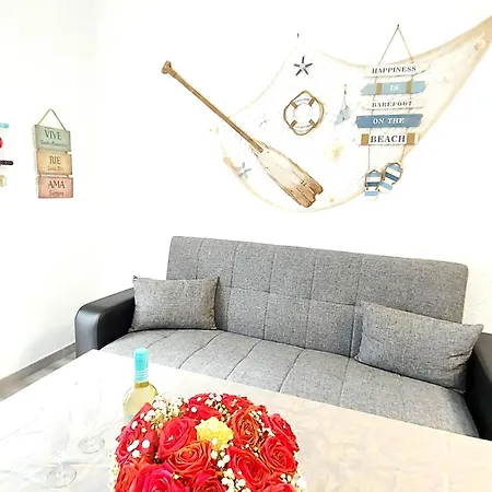 Сasa de vacaciones Blanca Apartment, Garden View 2 Bedrooms *