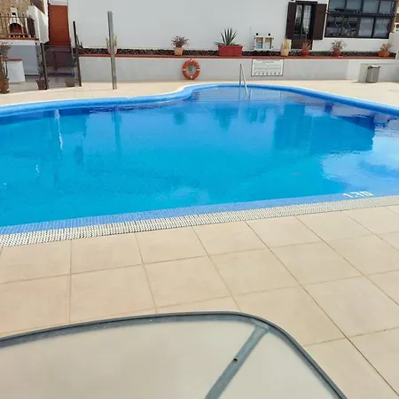 Blanca Apartment, Garden View 2 Bedrooms * 阿德耶