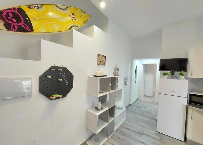 Blanca Apartment, Garden View 2 Bedrooms Будинок відпочинку