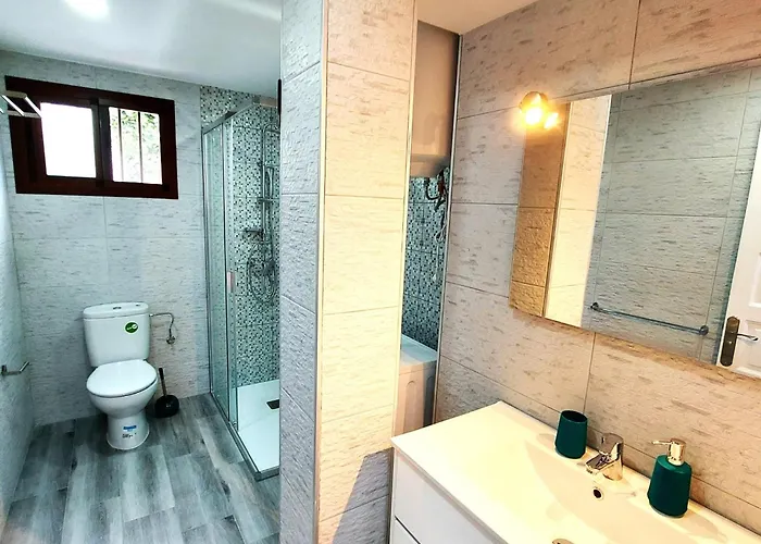 Blanca Apartment, Garden View 2 Bedrooms Будинок відпочинку Адехе