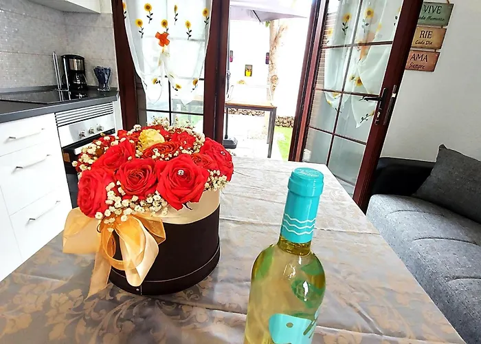 Blanca Apartment, Garden View 2 Bedrooms