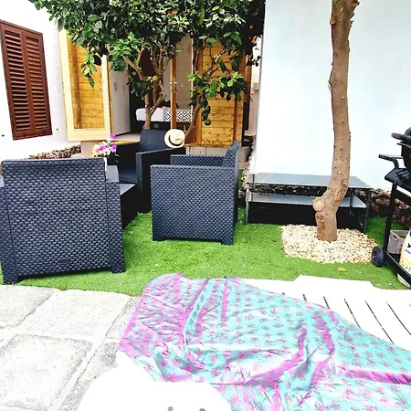 Blanca Apartment, Garden View 2 Bedrooms *